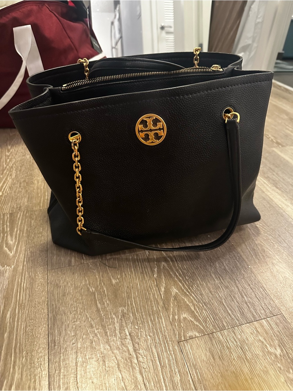 Tory Burch Carson Leather Tote